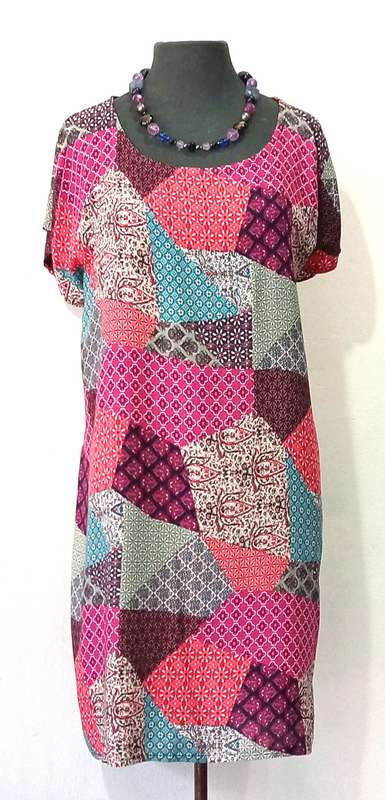 Ladies dress / Size: XXL (to fit Ladies sizes 44 - 46 - 48)