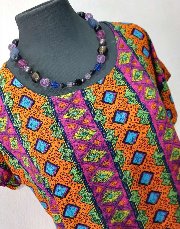 Ladies dress / Size: XXL (to fit Ladies sizes 44 - 46 - 48)