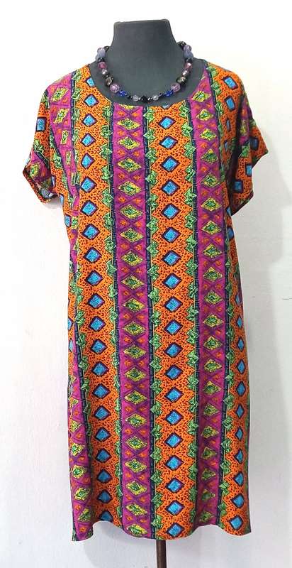 Ladies dress / Size: XXL (to fit Ladies sizes 44 - 46 - 48)