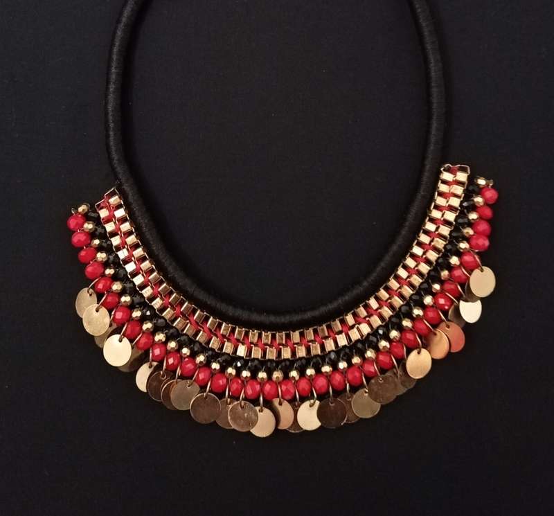 Ladies Jewelry - LOVISA Ethnic necklace - handmade in India - exquisite