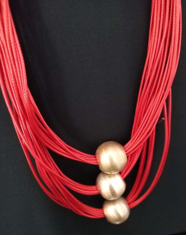 Ladies Jewelry - LOVISA chunky red necklace with large gold tone balls