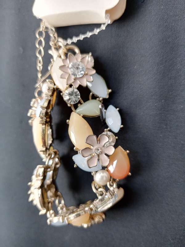 Ladies Jewelry - LOVISA bracelet with semi-precious stones, pearl + crystals