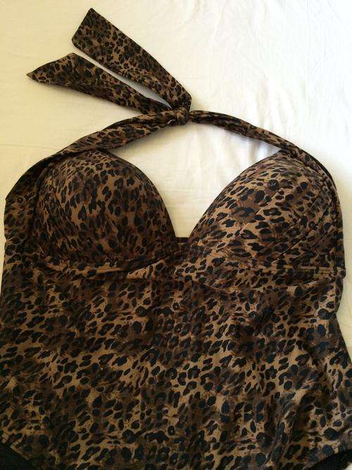 Donna claire swimming costumes store