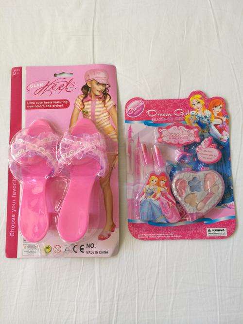 HIGH HEEL DRESS UP SHOES AND MAKE UP SET FOR LITTLE GIRLS (R120.00)