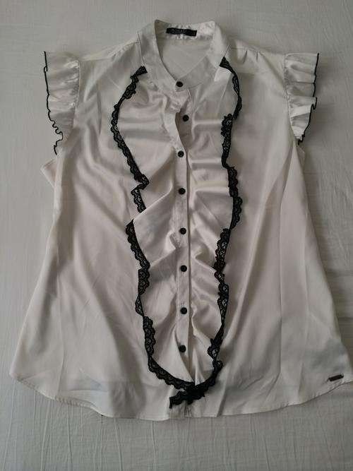 CREAMY WHITE SHIRT WITH BLACK TRIM AND RUFFLES - LABEL: ROSATI by Truworths - SIZE 42