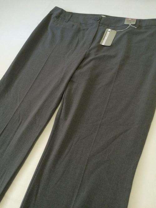 WOOLWORTHS - GREY FORMAL LADIES STRAIGHT LEG PANTS - SIZE 20 - NEW WITH PRICE TAGS ON