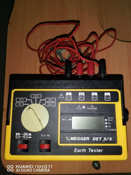 Megger DET 5/2 earth tester.