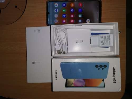 Samsung galaxy A32 brand new