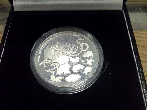 1995 SILVER NATIONS UNITED FOR PEACE1945-1995 IN BLUE SA MINT BOX
