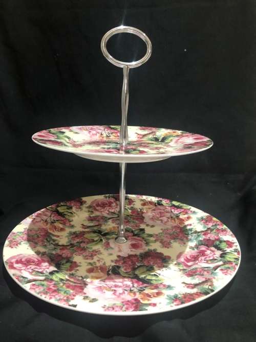 Maxwell Williams pastry stand(PORC811)ENTRY