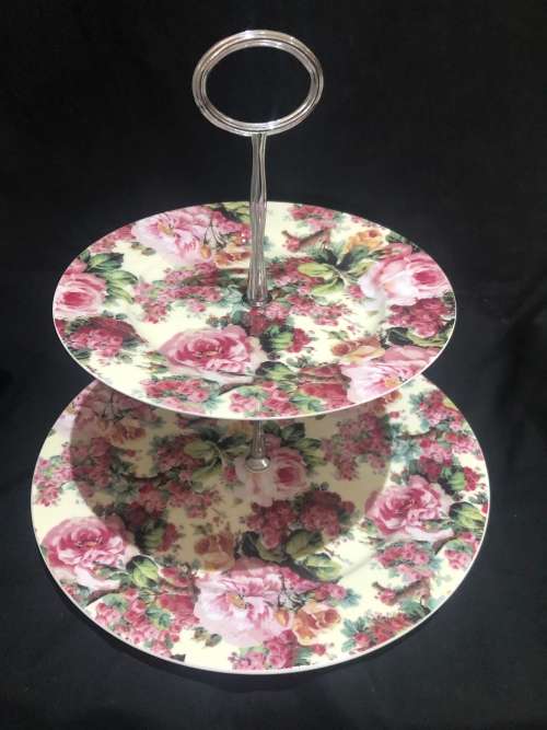 Maxwell Williams pastry stand(PORC811)ENTRY