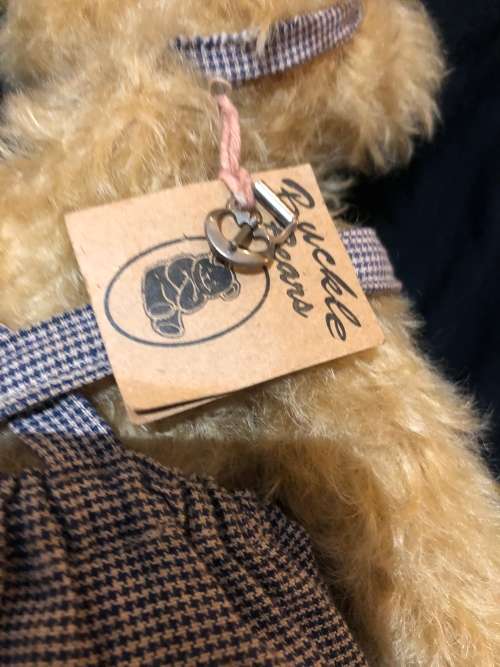 Buckle Bear
