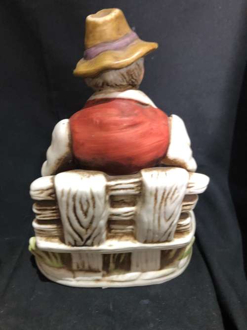 Figurine old man(F)