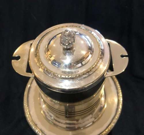 Tea caddy