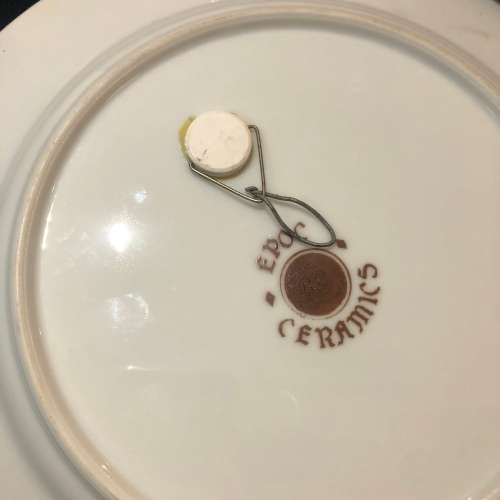 plate display romantic scene