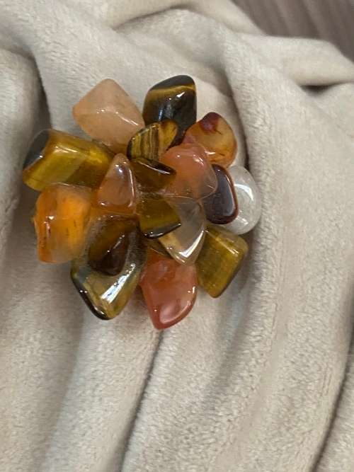 Brooch semi precious stones(N)