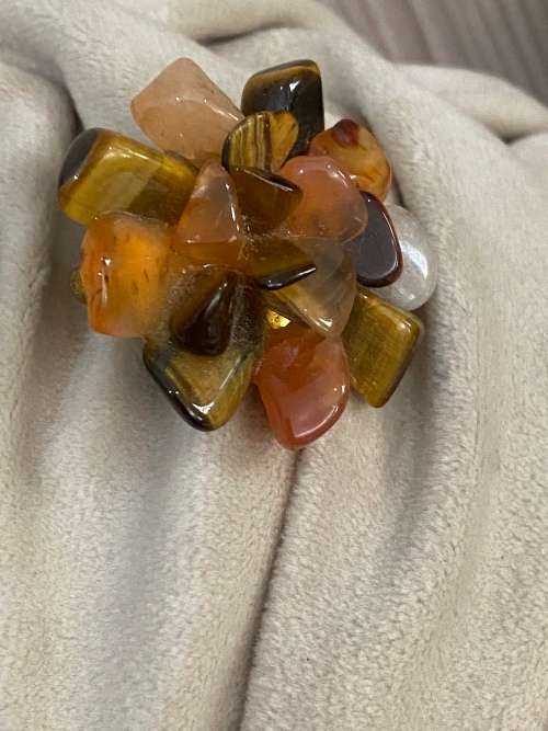 Brooch semi precious stones(N)