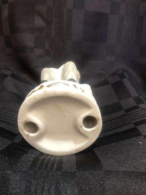 Figurine/ornament(J)