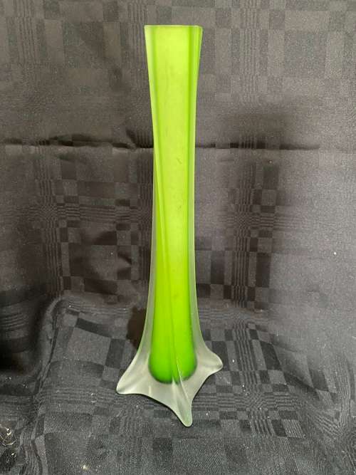 Vase green