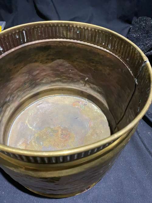 Planter brass