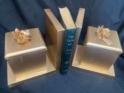 Book ends/holders set