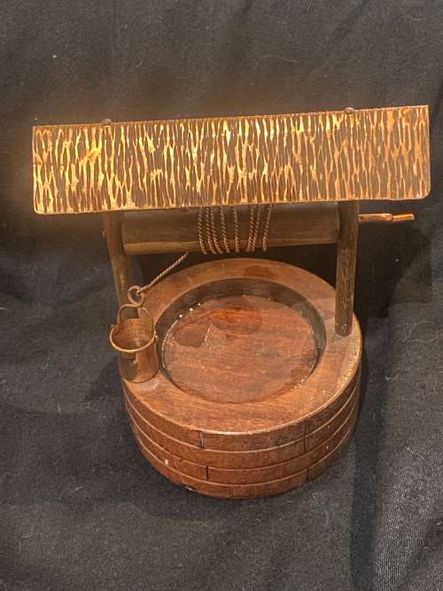 Ornament Well
