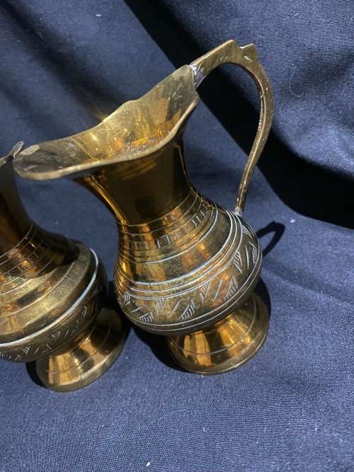 Jug brass
