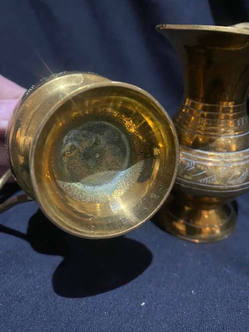 Jug brass