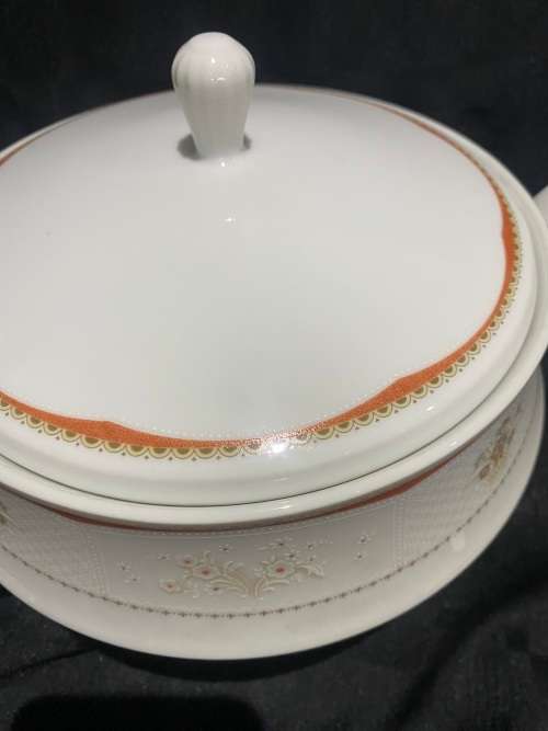 Tureen lidded Noritake Contessa