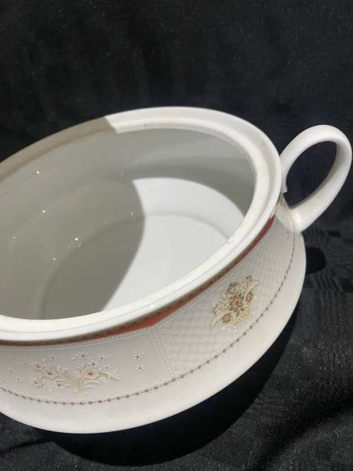 Tureen lidded Noritake Contessa