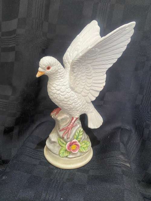 Ornament pigeon