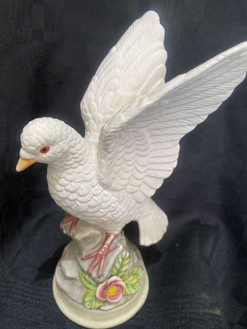Ornament pigeon