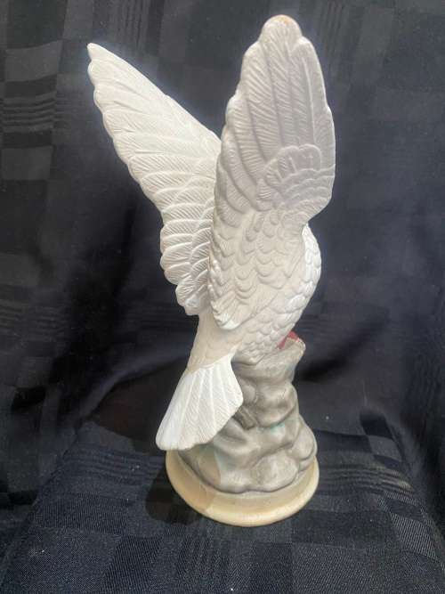 Ornament pigeon