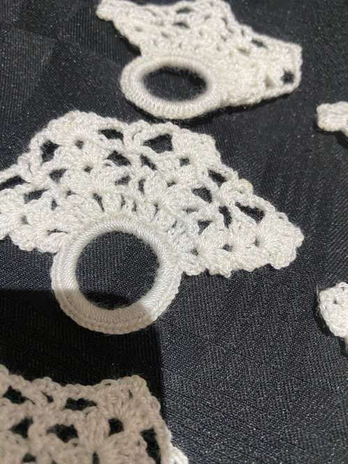 Napkin/serviette holders/rings crochet