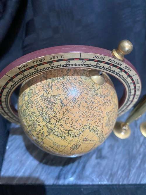 Desk organizer world globe