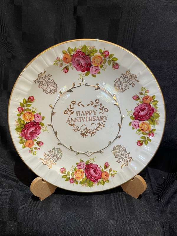 Plate display anniversary