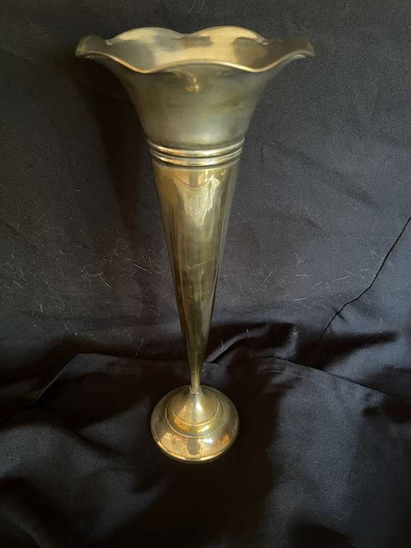 Vase trumpet(B)