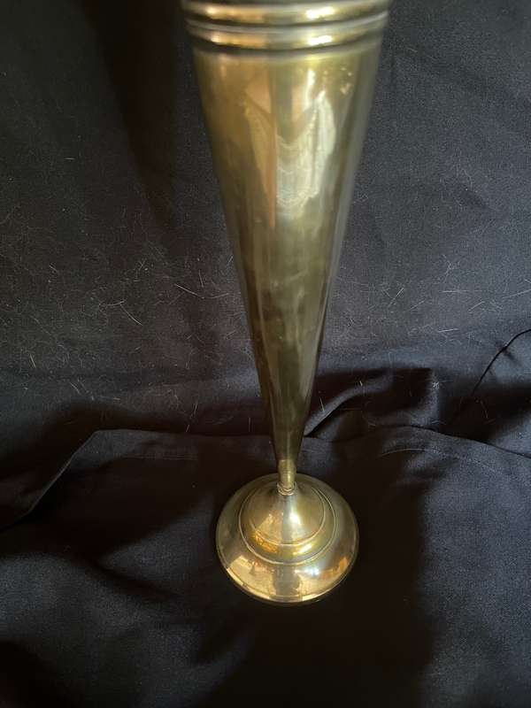 Vase trumpet(B)