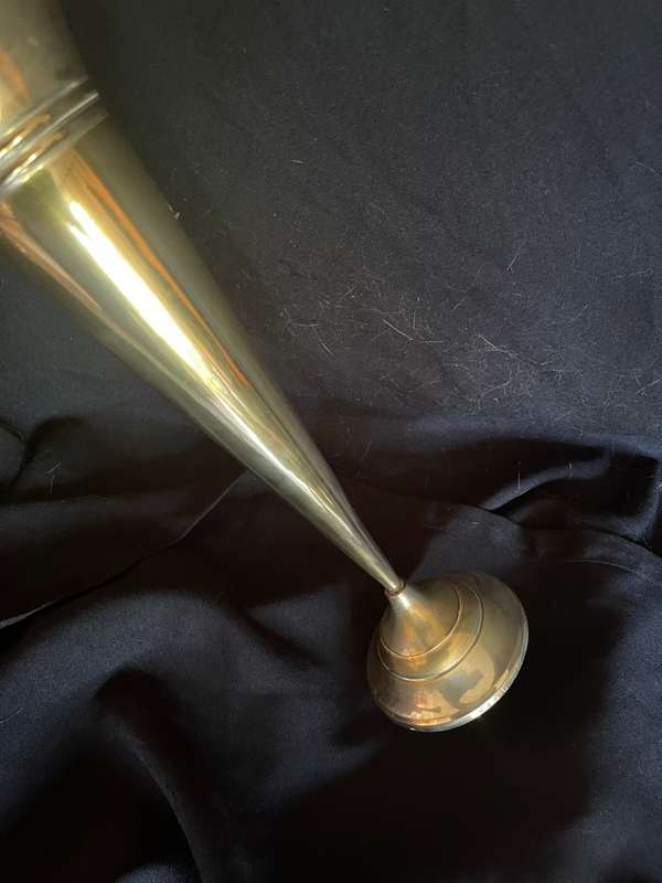 Vase trumpet(B)