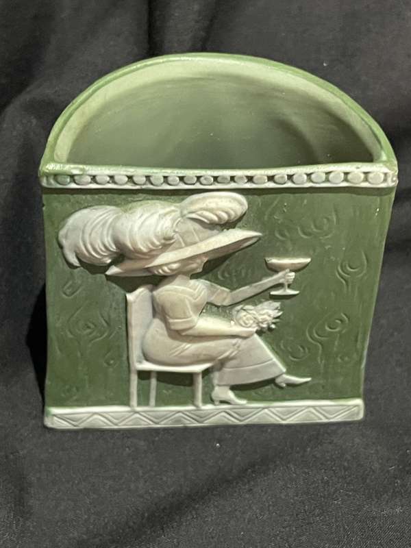 Holder/vase Pate-Sur-Pate French