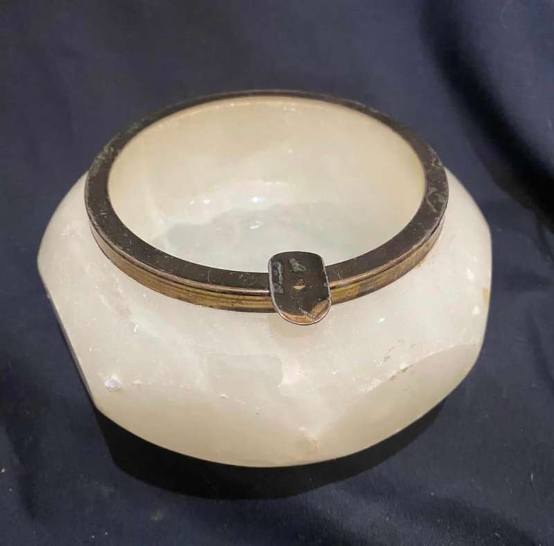 Ashtray marble