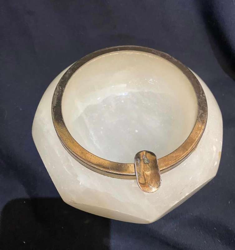 Ashtray marble
