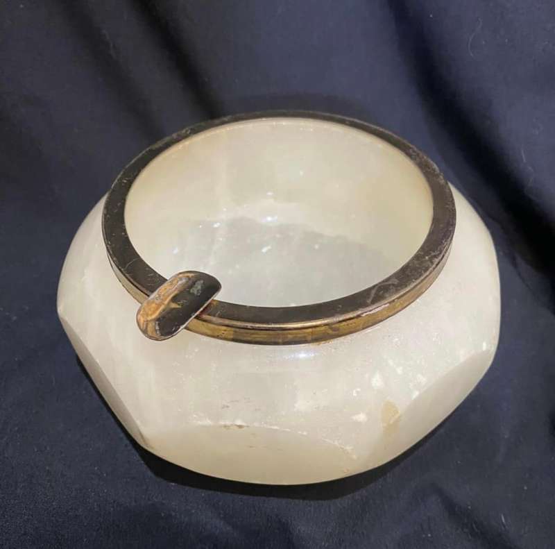 Ashtray marble
