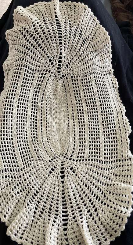 Table centre piece crochet (F)
