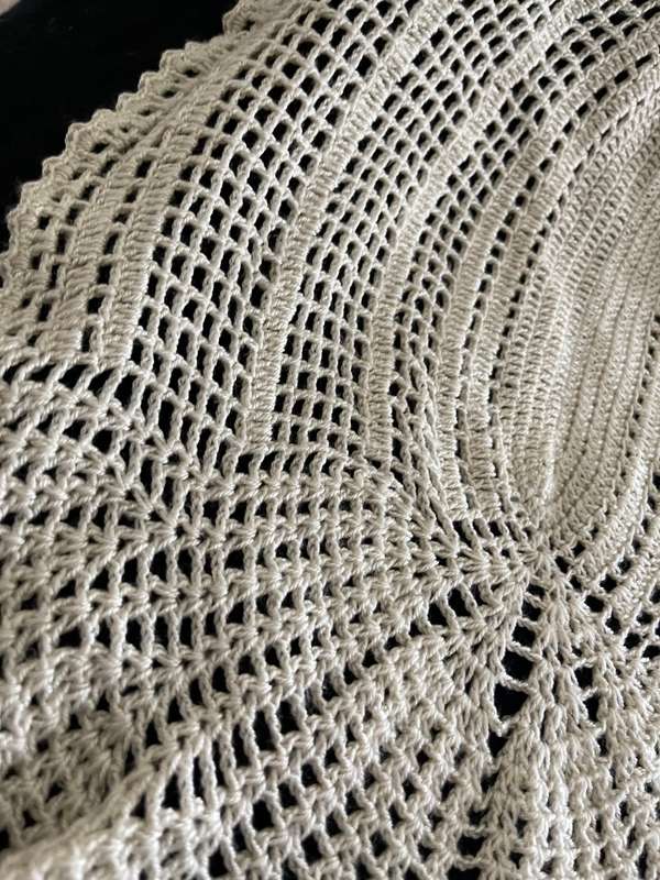 Table centre piece crochet (F)