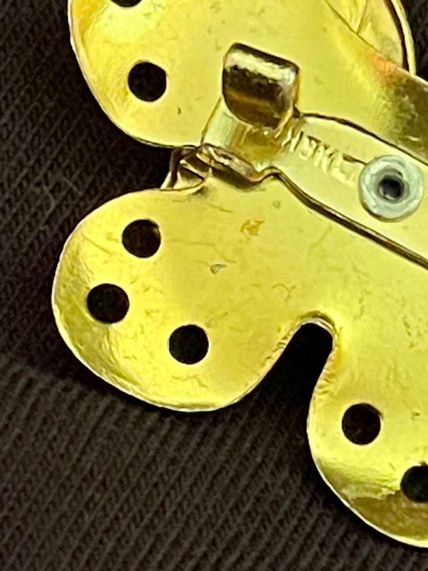 Brooch Hong Kong(H)
