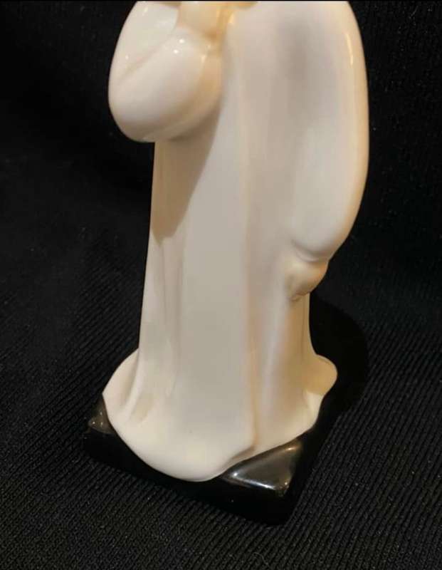 Figurine Royal Doulton Darling