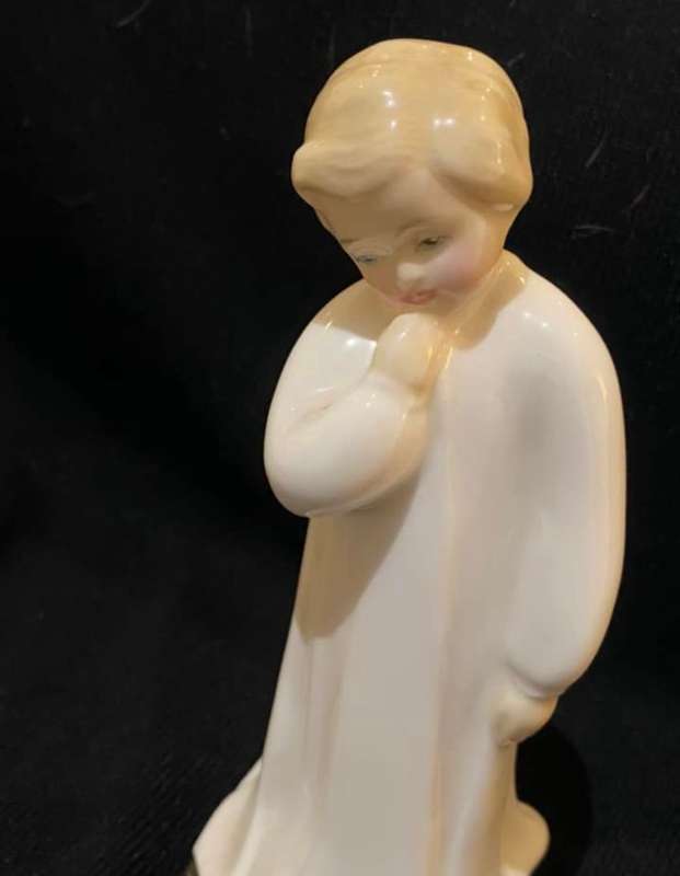 Figurine Royal Doulton Darling