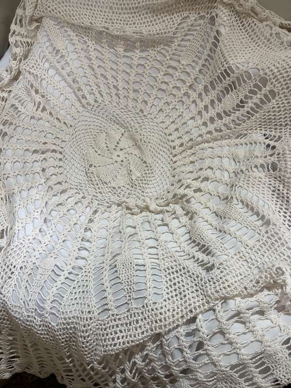 Tablecloth crochet round(A)
