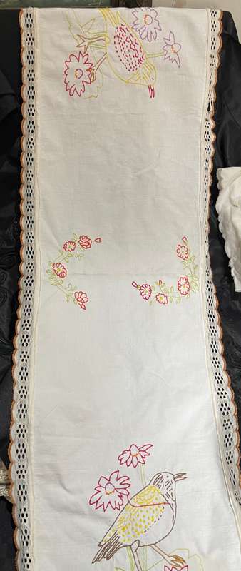 Table centre piece/Runner embroidered(K)